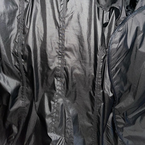 #29🎊Live 3/10/23 @7:30pm cst🖤Great Used Condition M Tumi Trench coat. - Picture 12 of 16